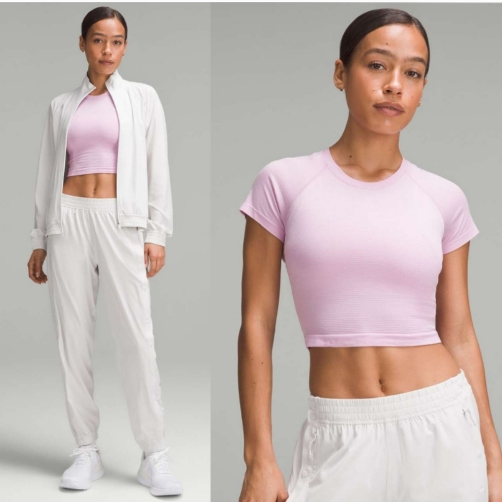 lululemon athletica Light Pink Crop Top - Picture 1 of 4